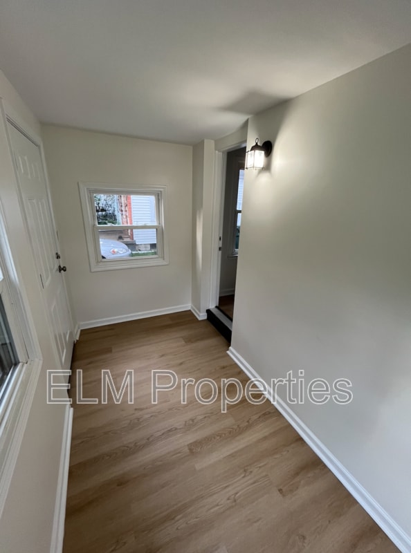 Photo - 474 S Weyant Ave