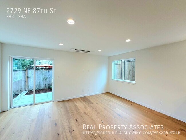 Photo - 2729 NE 87th St
