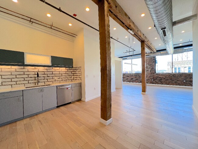 Photo - 1410 Gratiot Ave Unit #202