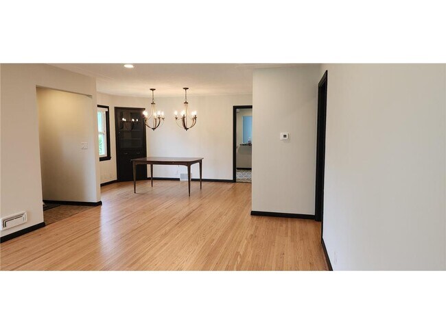 Photo - 6115 Colfax Ln S