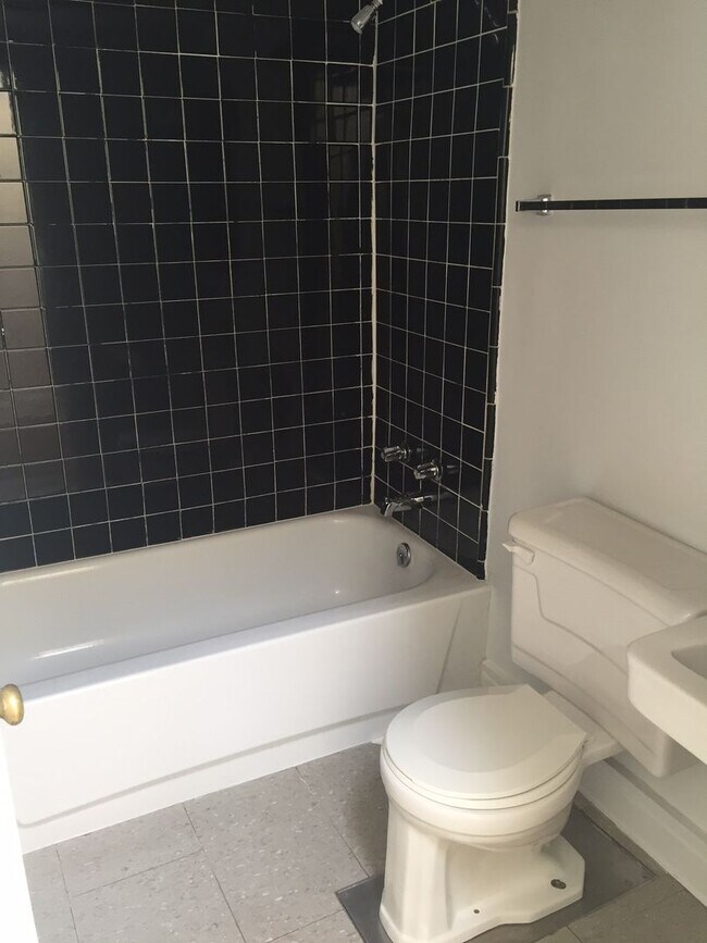 Photo - 3400 Ormond Ave Unit 3400-03