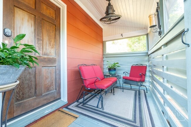 Photo - 1224 E 51st St Casa