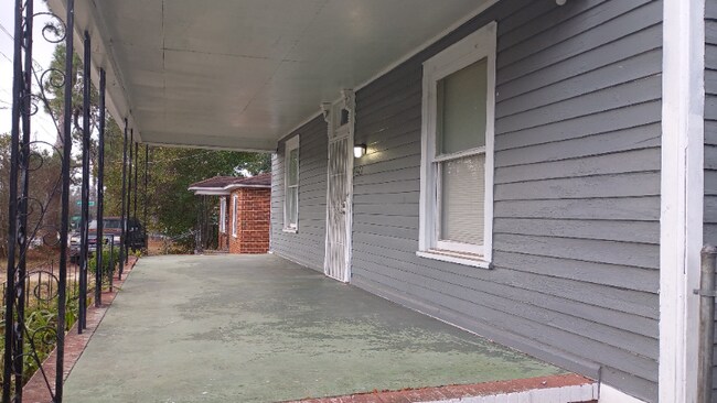 Photo - 3710 Napier Ave Unidad A