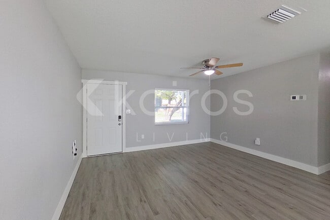 Photo - 107 Albert St