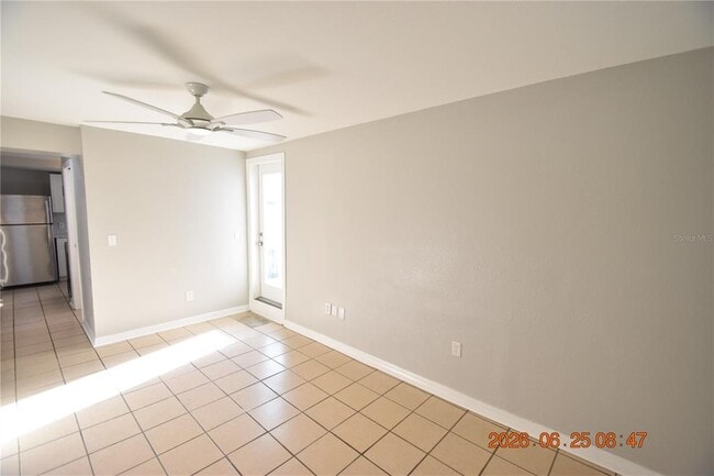 Photo - 1254 Grove St Unit B