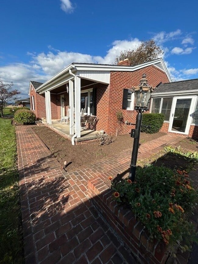 Photo - Remodeled rancher just outside of Frederick with stunning mountain views ready for you!