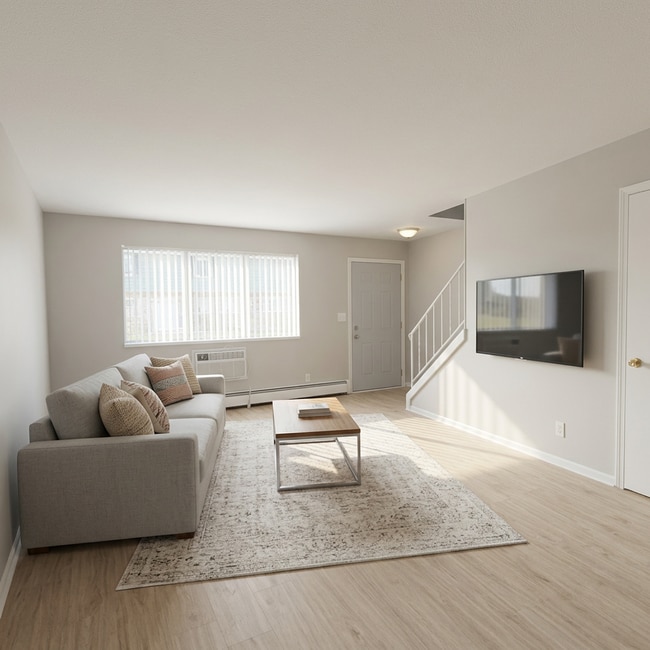 Building Photo - Newly Renovated 2 Bed, 1.5 Bath Townhome – Prime Location Near 28th Street Unit Apt 3