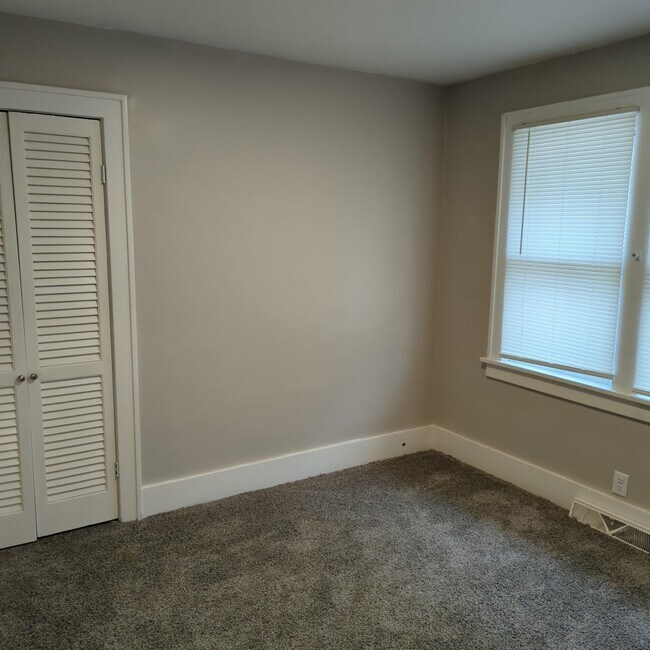 Photo - 2310 19th St SW