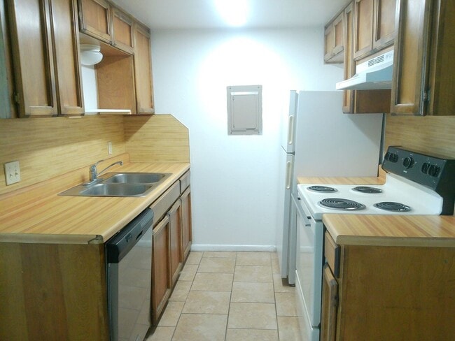Photo - 5725 Crestmore Dr