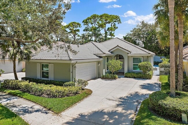 Building Photo - 188 S Hampton Dr Rental