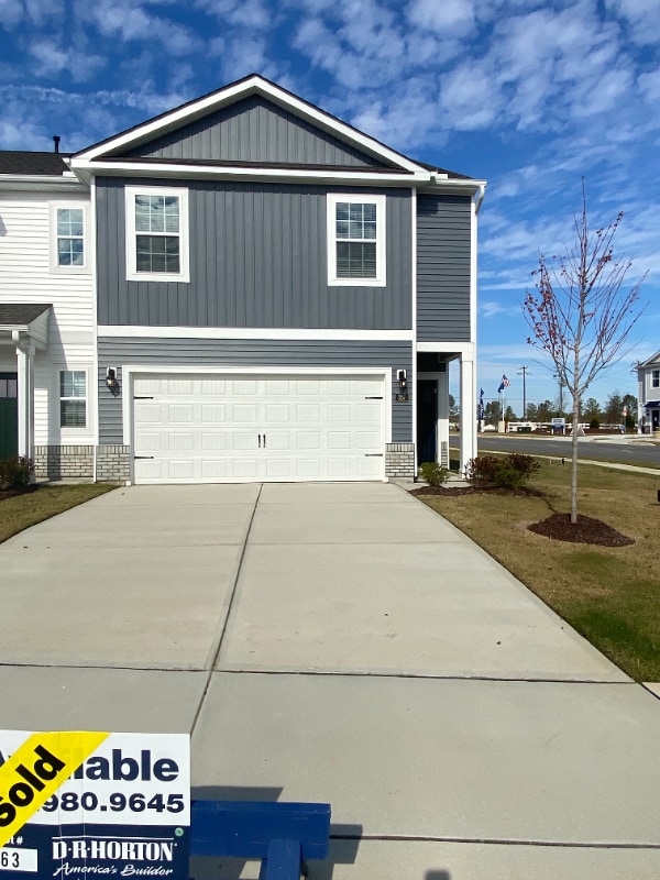 Building Photo - 157 Leo St