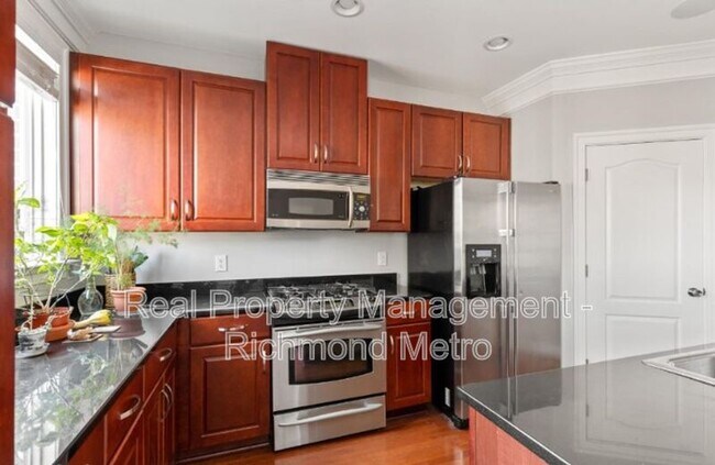 Photo - 711 Holly St