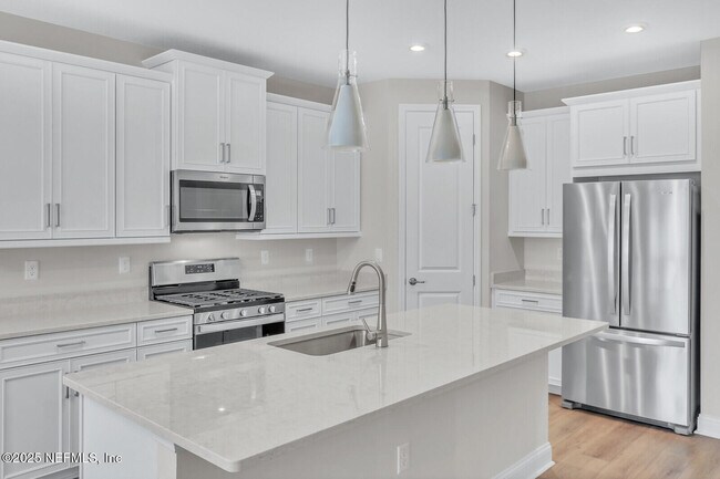 Photo - 101 Silkgrass Pl