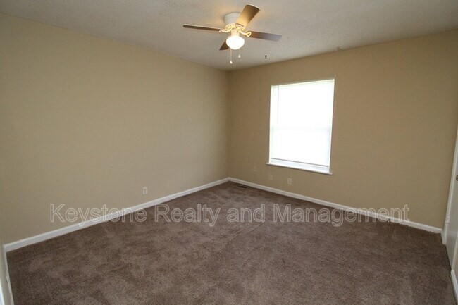 Photo - 1088 Pembroke Oak Grove Rd