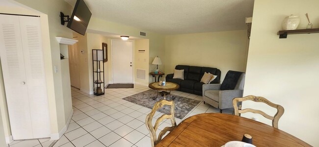 Photo - 1512 Mainsail Dr