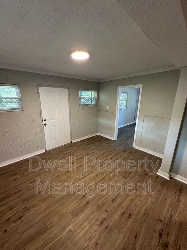 Photo - 124 Wood St