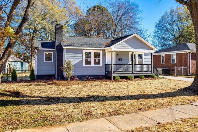 Building Photo - Newly Renovated Rock Hill Home Close to Do...