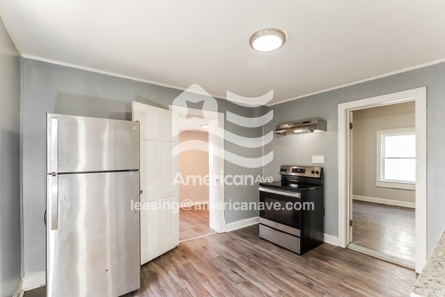 Photo - 526 Tauromee Ave