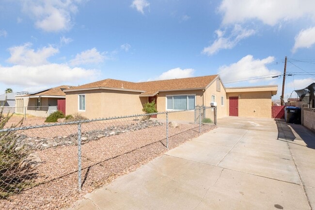 Building Photo - Rare 4-Bedroom Single-Story Home in Henderson
