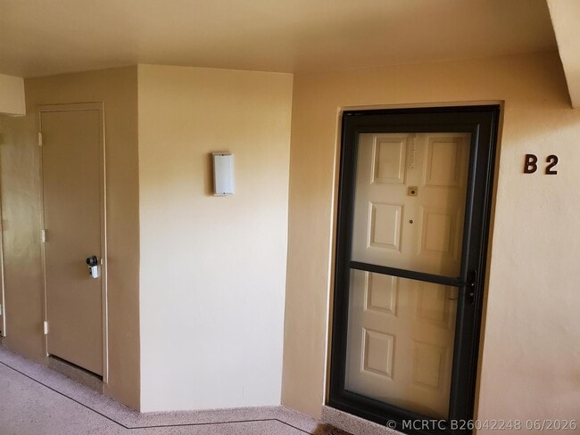 603 Sea Pine Way Unidad B2