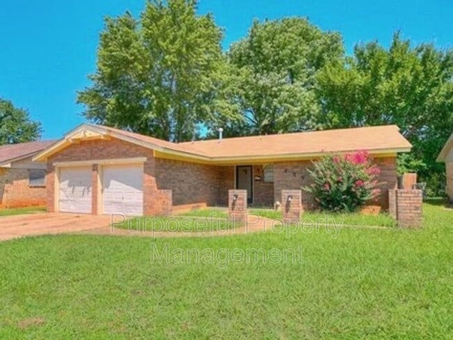 Photo - 809 Meadowgreen Dr