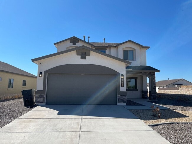Distinguished 2 Story Home - Distinguished 2 Story Home
