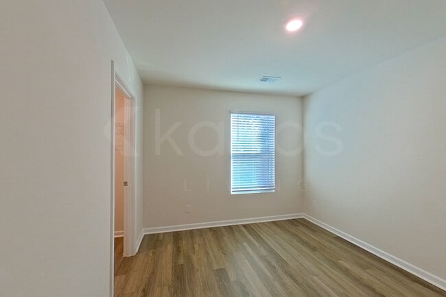 Photo - 121 Inez Ave