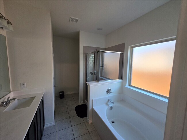 Photo - 2932 Desert Lily Ln