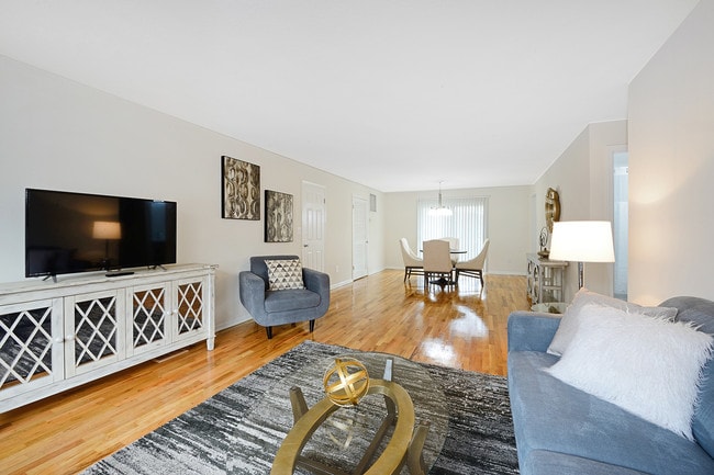 Photo - Bridgewater Oaks Apts