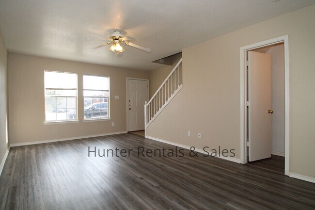Photo - 1710 Spring Rose Cir