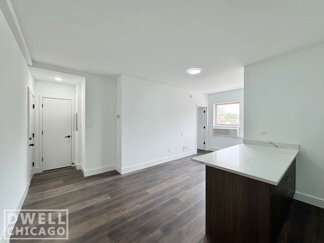 Photo - 1655 W Hollywood Ave