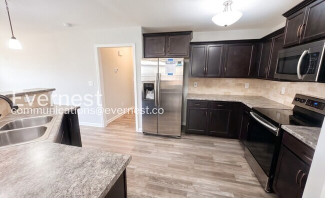 Photo - 201 Wilcot Rd