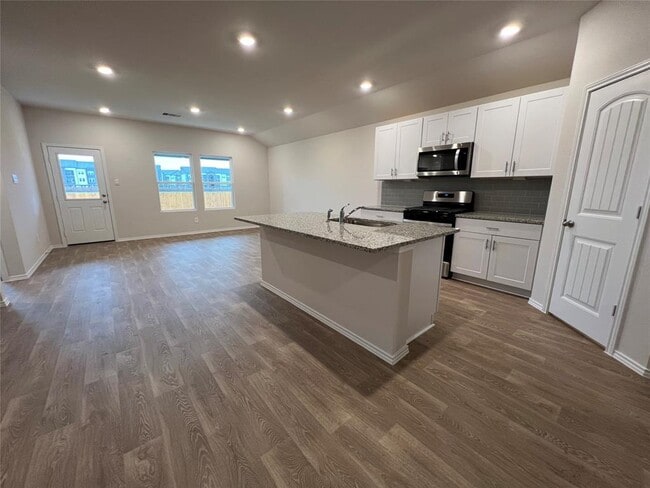 Photo - 305 Wirecrested Dr