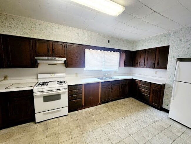 Photo - 348 Wilson Ave Unit 348-D