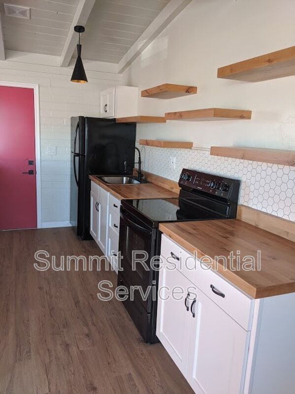 Photo - 2766 N Forgeus Ave