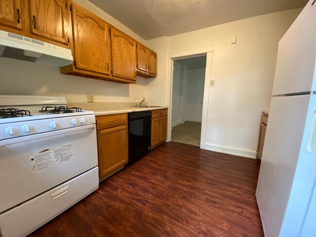 Photo - Perfect 3 BR Townhouse in Lovely Squirrel ...