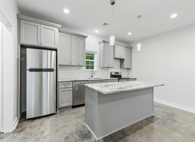 Photo - 204 Romero St