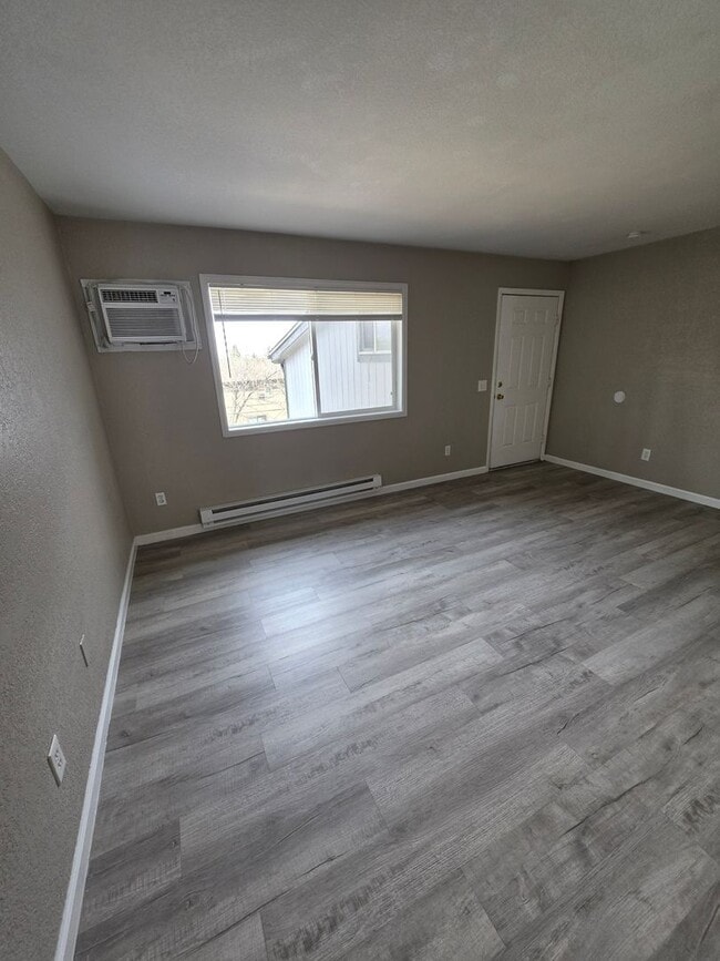 Photo - 2 Bedroom Apartment Available Near Regis! Unit 5417