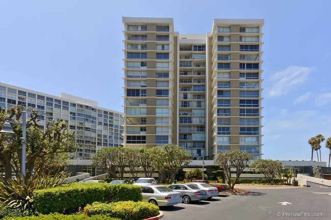 Building Photo - 1720 Avenida Del Mundo Unit 1501 Rental