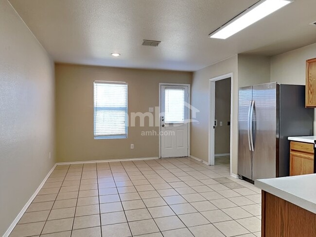 Photo - 1405 Sun Breeze Dr