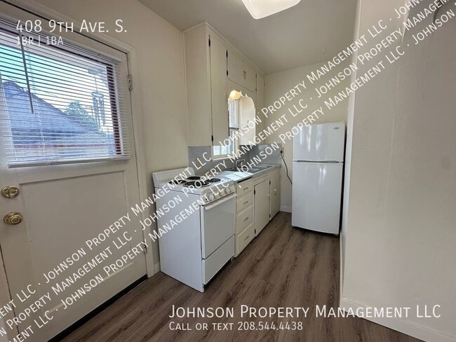 Photo - 408 9th Ave S
