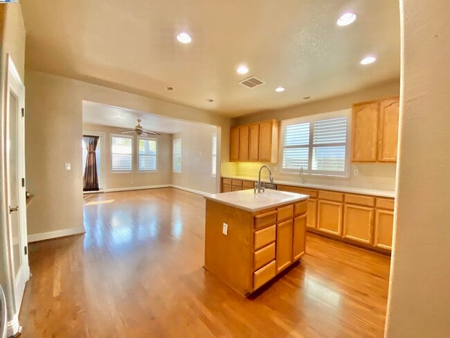 Photo - 1896 Bankston Dr