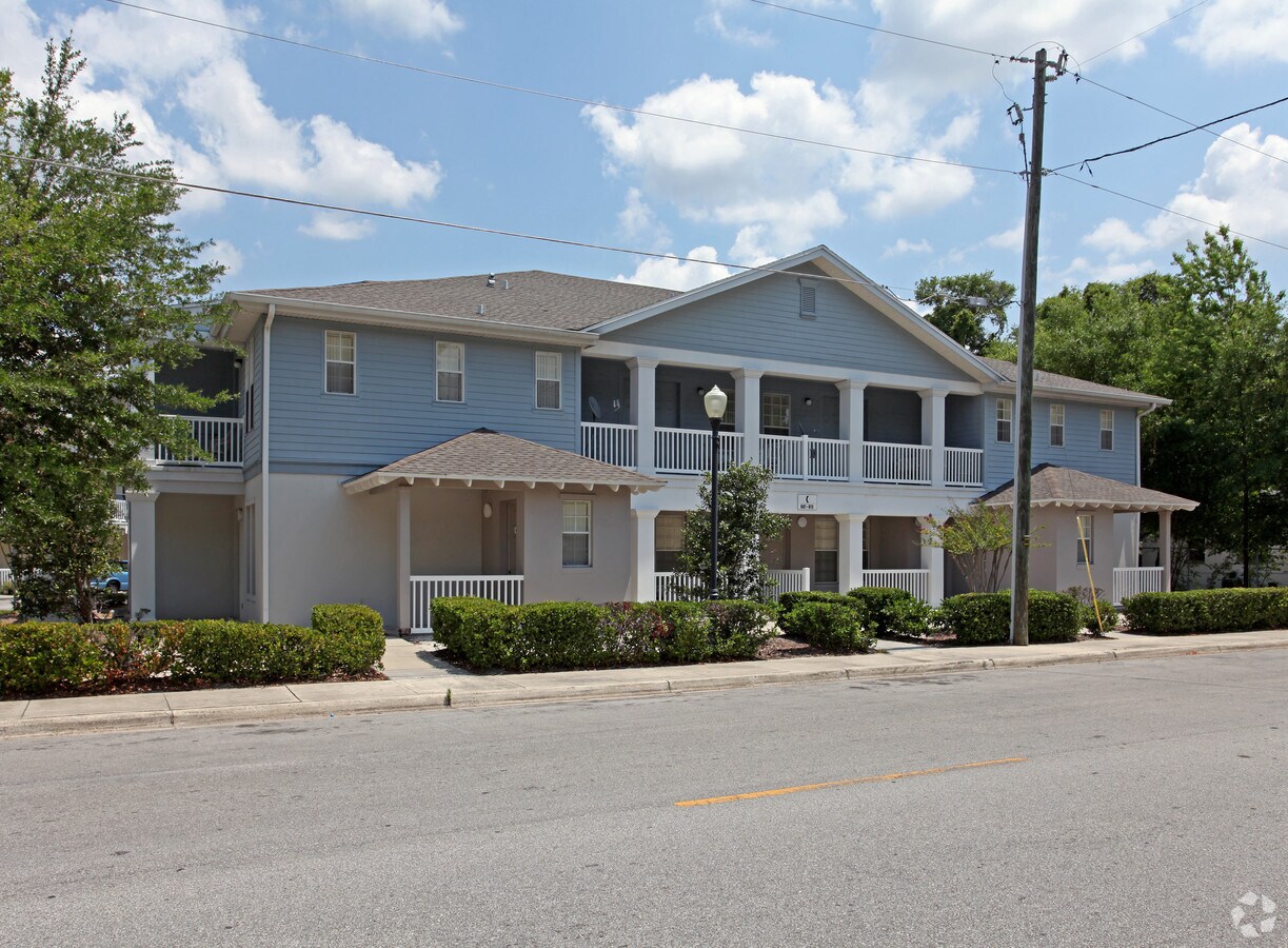 Photo - Railroad Avenue Apartments