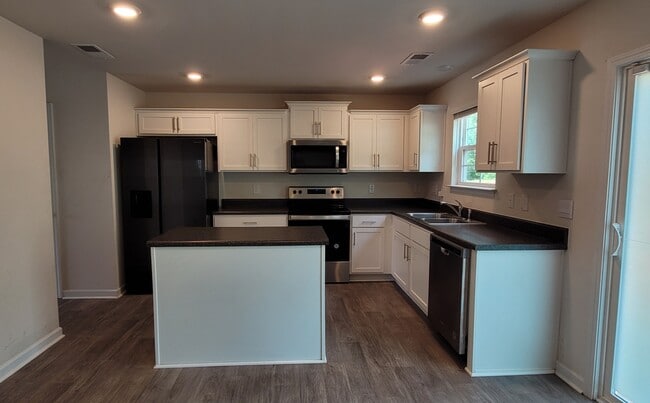 Photo - 4712 Black Forest Dr