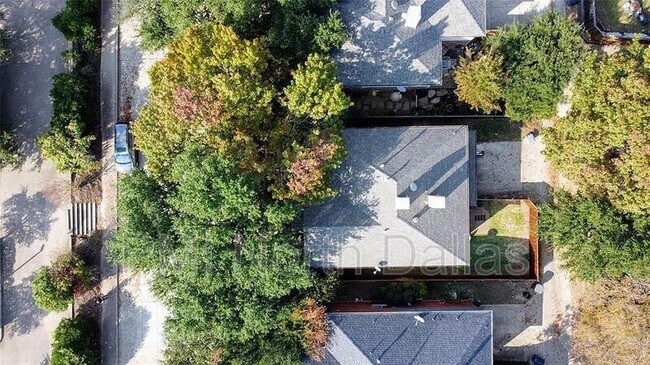 Photo - 18416 Woodpond Pl