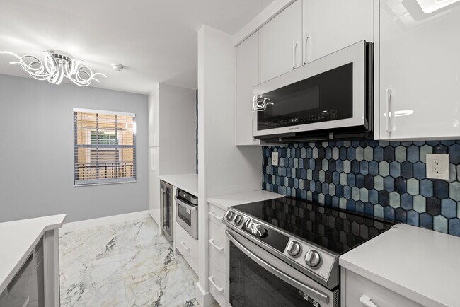 Photo - 106 Alameda Ct