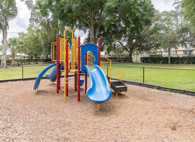 4280 Summer Landing Dr Unit 106