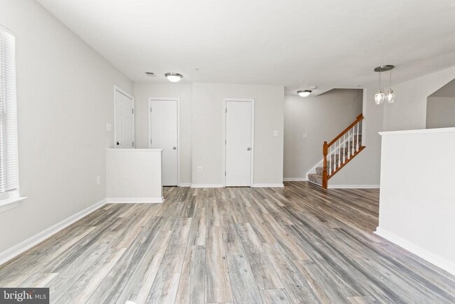 Photo - 5089 Stapleton Terrace
