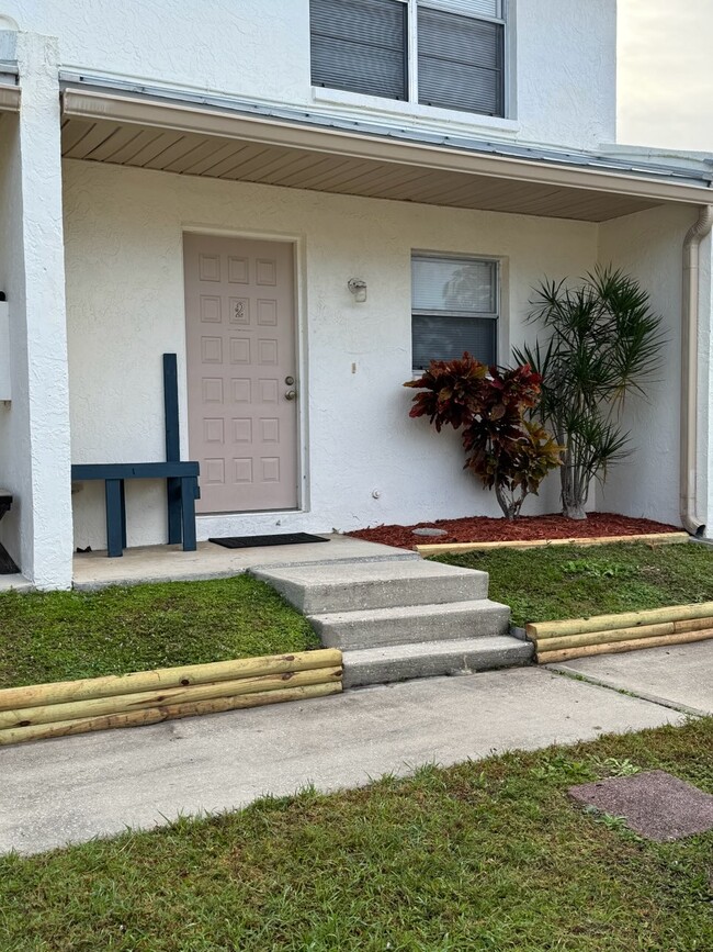 Front entrance - 1829 Agora Cir SE Townhome