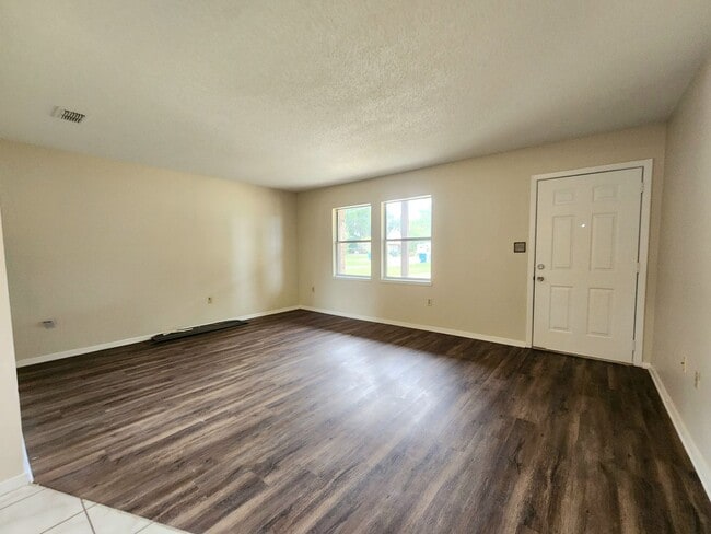 Photo - Garage and Fenced Back Yard in Foley!